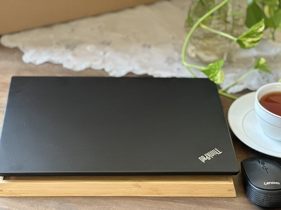 لابتوب لينوفو ThinkPad بمعالج i7
