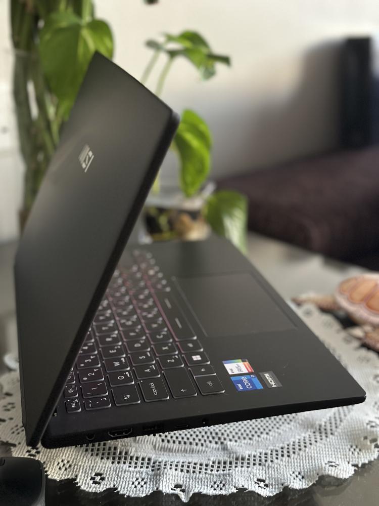 لابتوب MSI بمعالج i7 شبه جديد بكرتونه