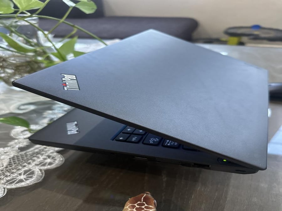 لابتوب لينوفو ThinkPad بمعالج i5