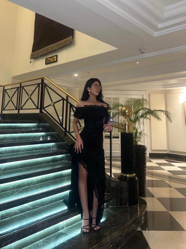 Black lace dress
