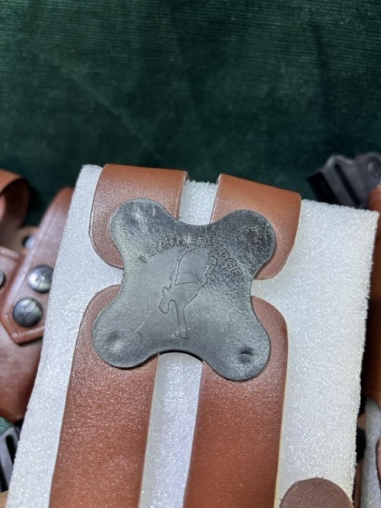 Natural leather Gluck pouch