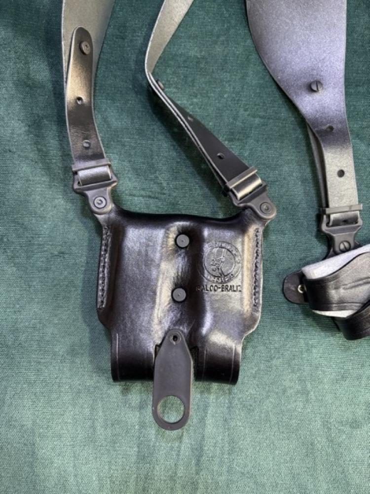 Natural leather Gluck pouch