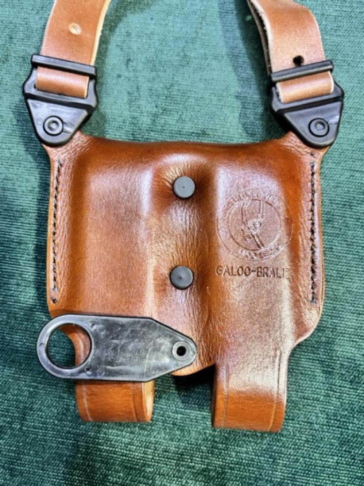 Natural leather Gluck pouch