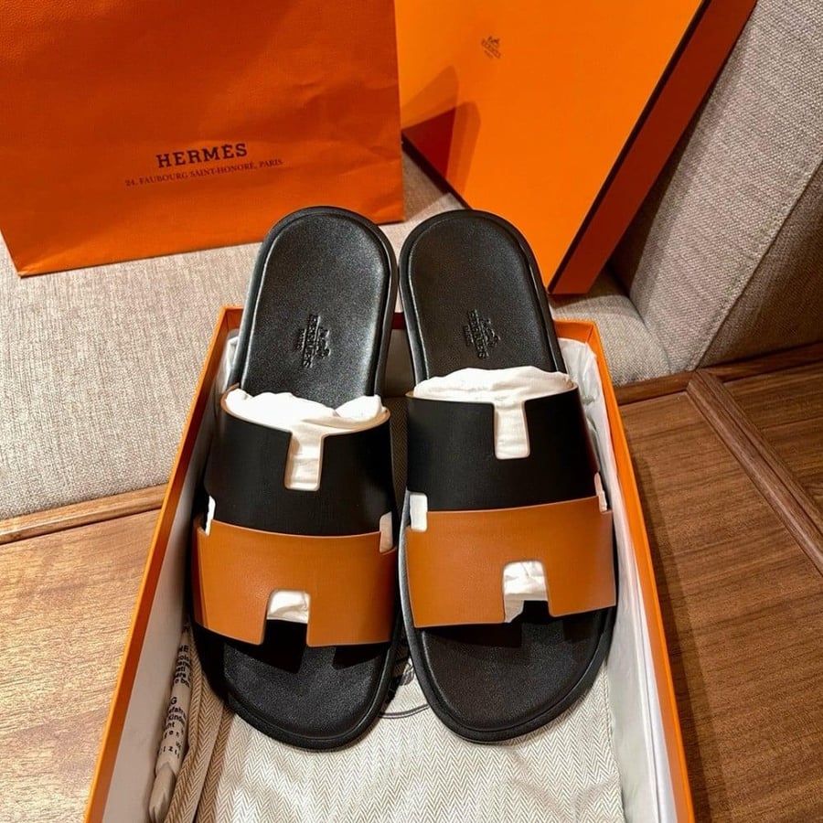 Izmir Noir Naturel swift sandal