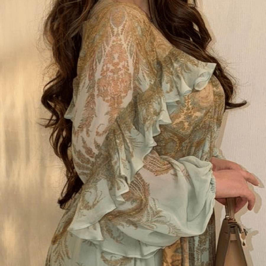 فستان نسائي بتصميم مميز