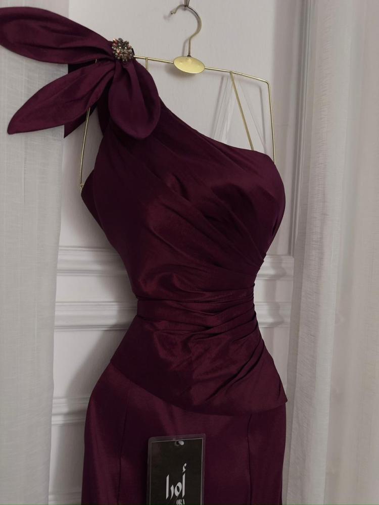 Tutti Shanton elegant dress