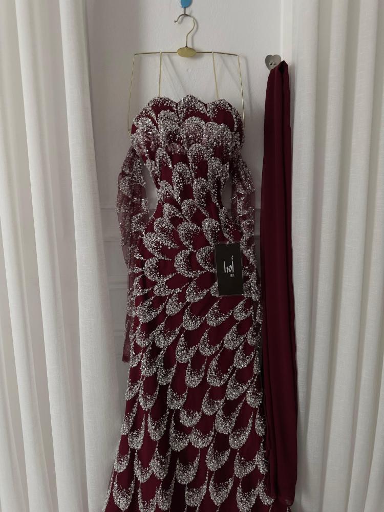 Burgundy evening dress with silver embellishments, detachable sleeves, georgette shawl