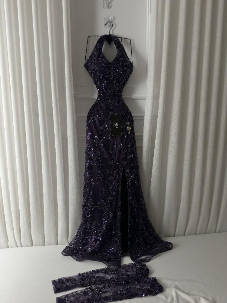Lilac embroidered evening dress with detachable sleeves