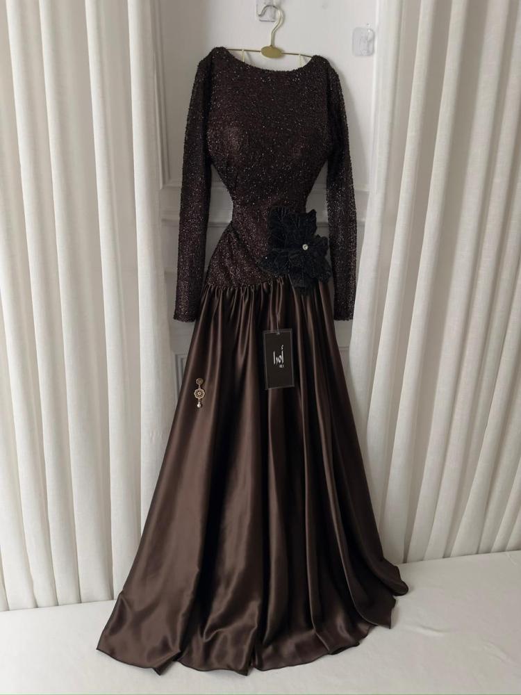 فستان موكا صدريه كلفه وتفته سيلا