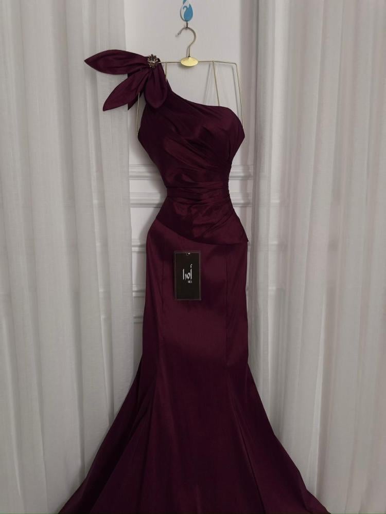 Tutti Shanton elegant dress