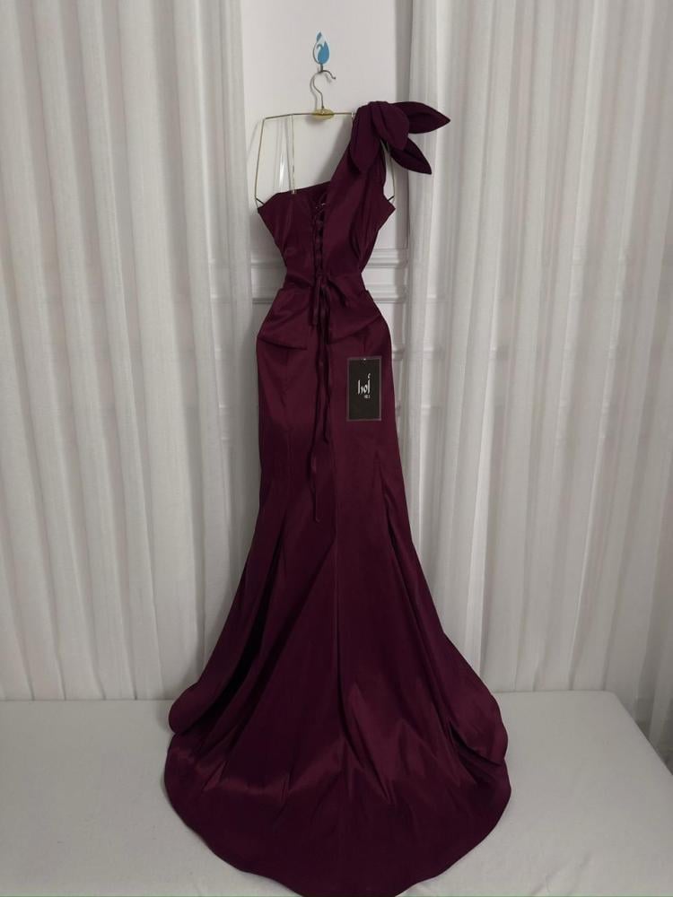 Tutti Shanton elegant dress