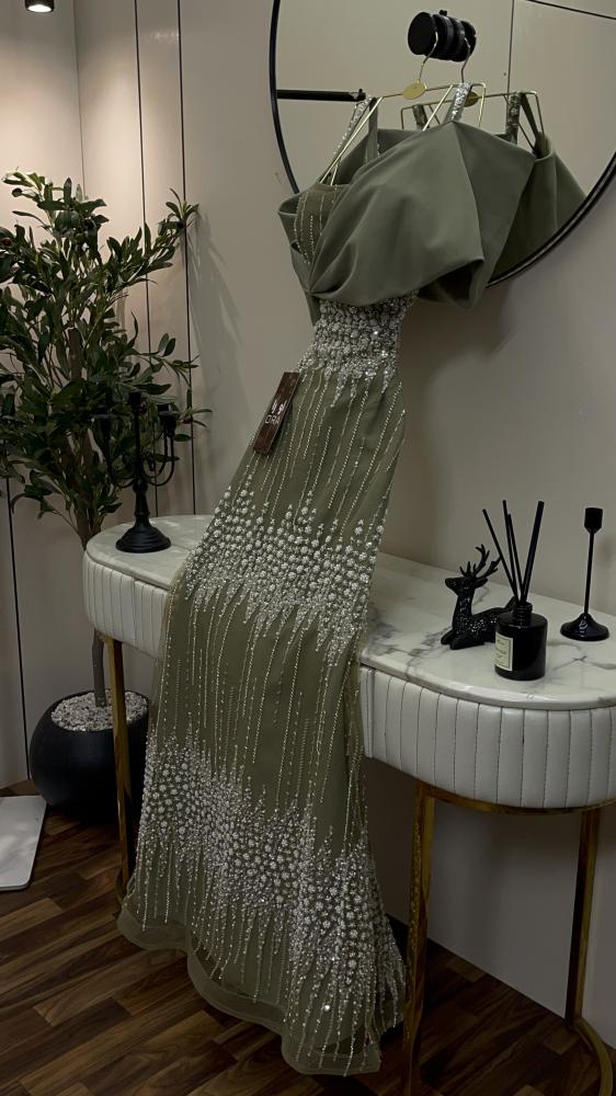 Tiffany-style sequined evening dress, Barbie-inspired design