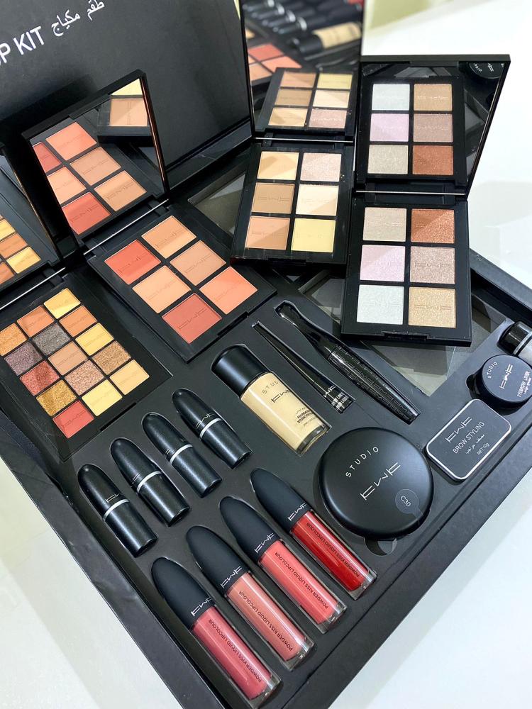 Makeup box kwk studio