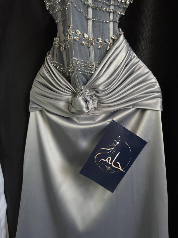 فستان عاشه