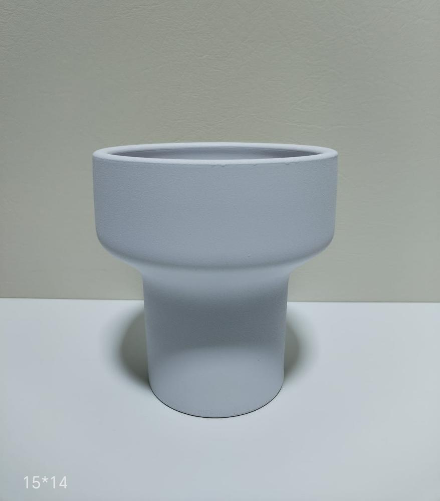 Ceramic vases size 15*14 cm white