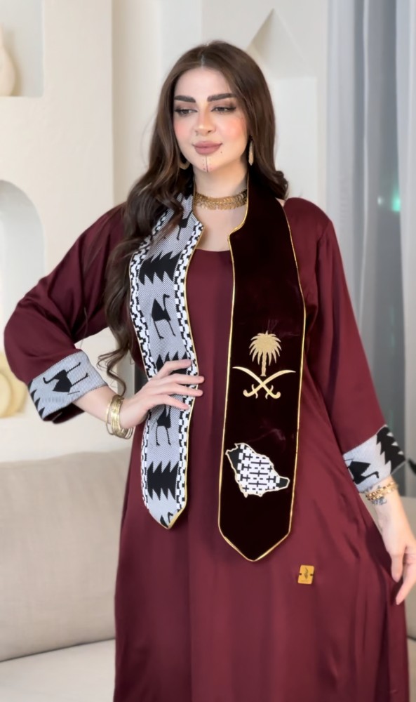 وشاح عودي سيفين ونخلة وخريطة