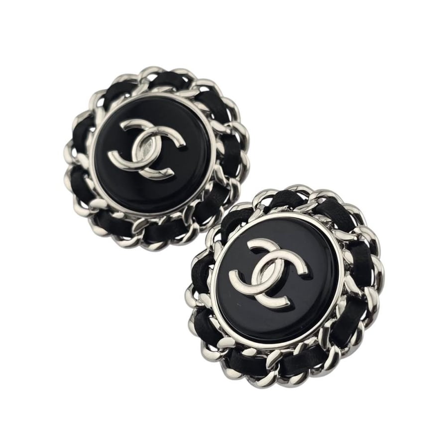 chanel cc black stud earring