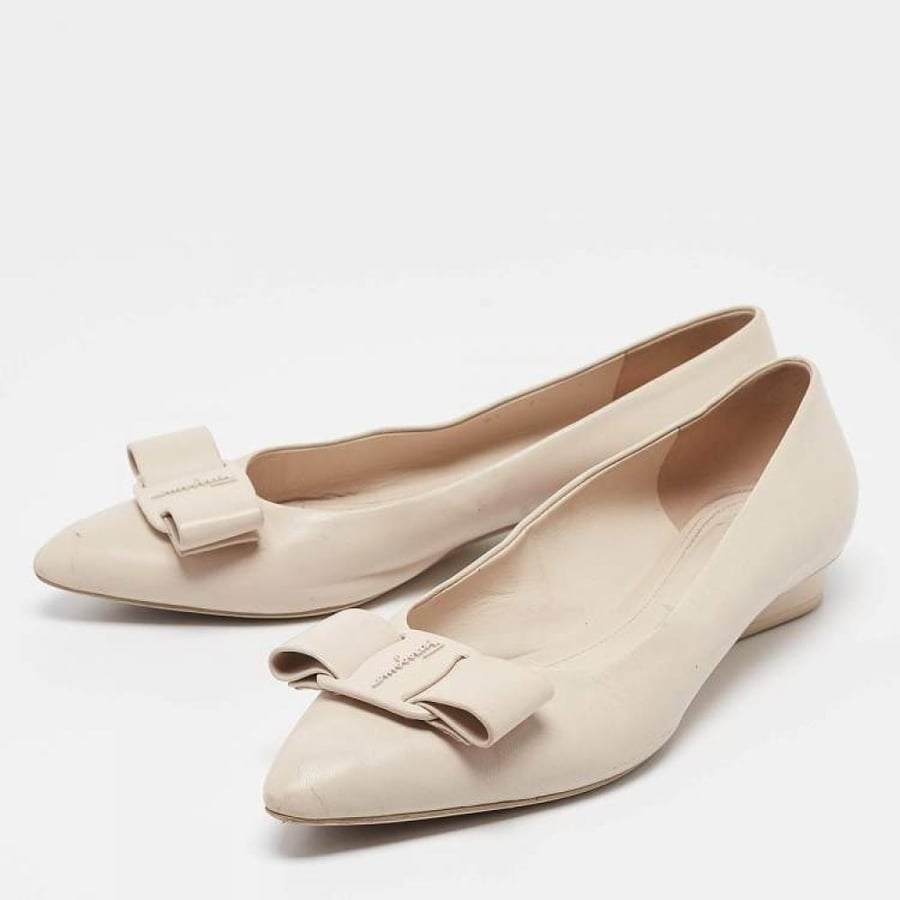 Salvatore Ferragamo Cream Leather Viva Bow Ballet Flats