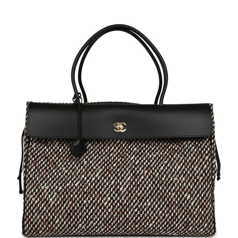 Chanel Small Urban Essential East West XXL Shopping Tote