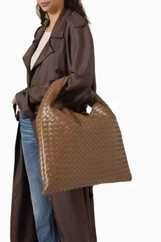 bottega Large Hop Shoulder Bag