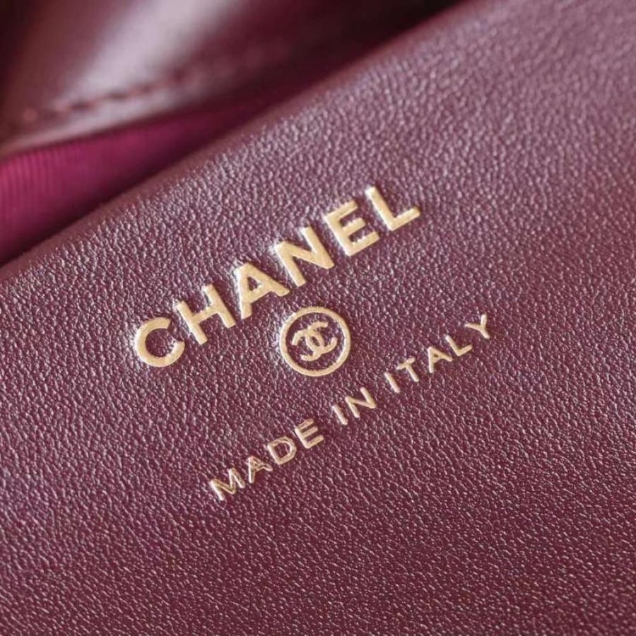chanel Clutch With Chain