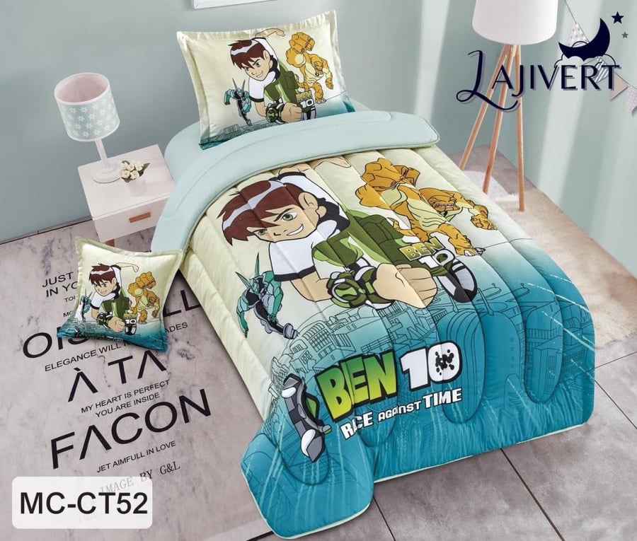 Children's quilt with drawings