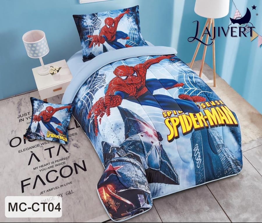 Children's quilt with drawings