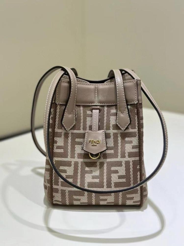 FENDI BAG