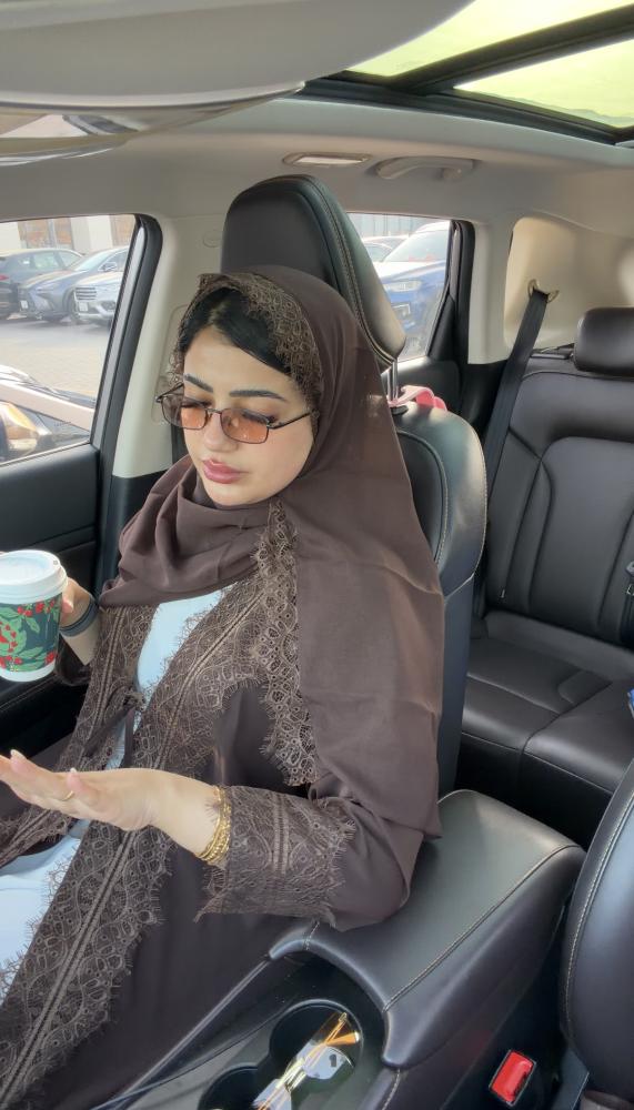 دانتيل بني