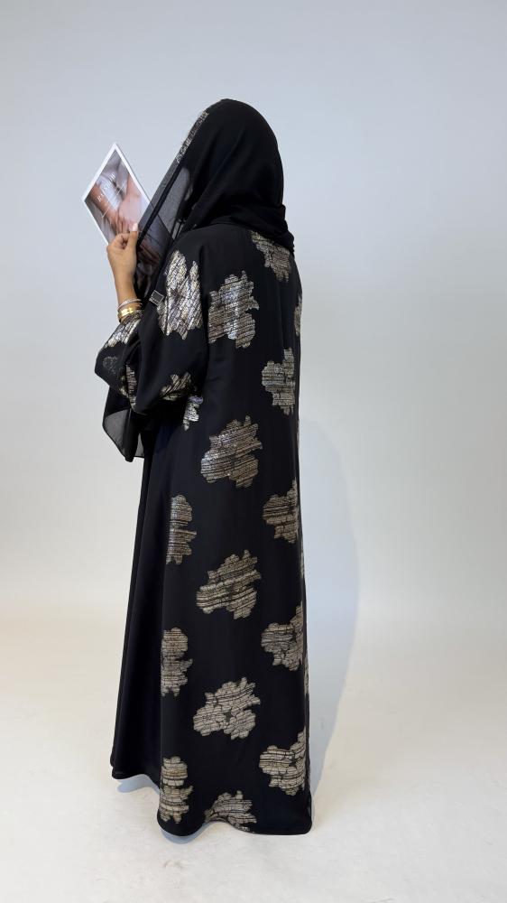عباية ذهبية