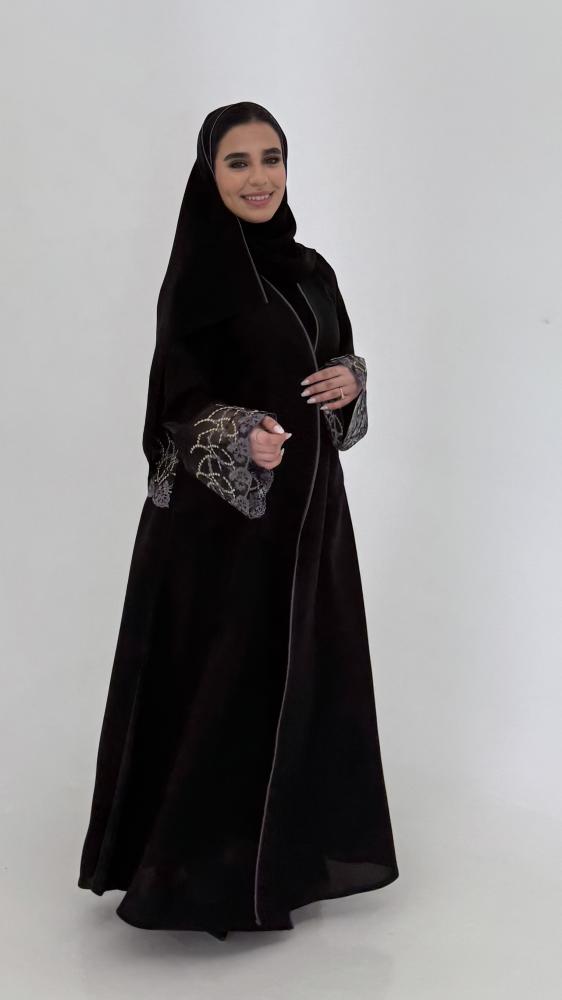 سكون رمادي غامق