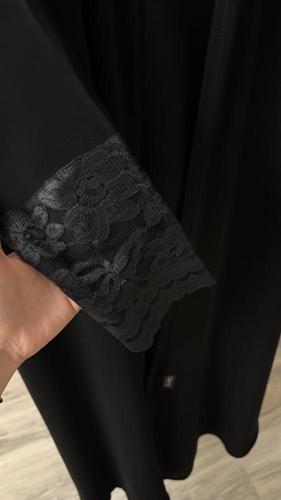 عباية لينا