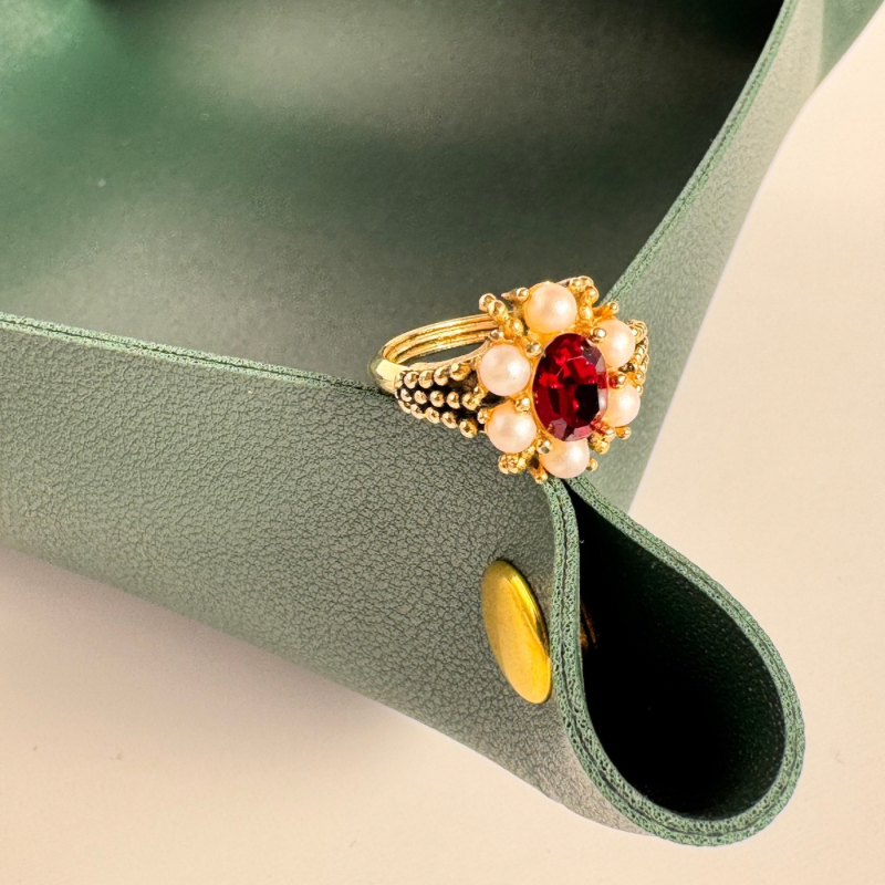 Vintage Avon Ring – 70s