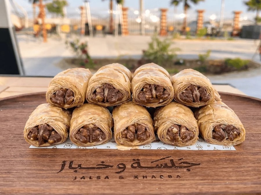 بقلاوة عين جمل