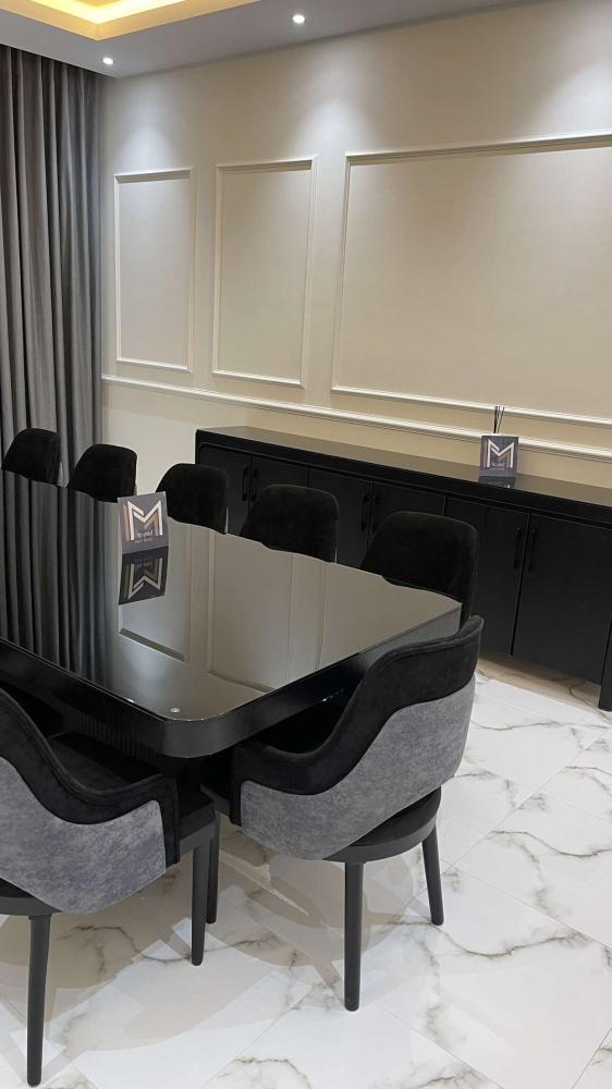 طاولة طعام 8 كراسي سطح زجاج سكريت