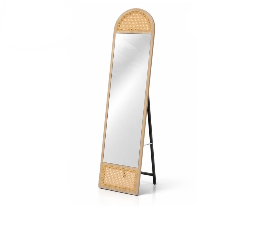Stand mirror – a modern bohemian touch for your home