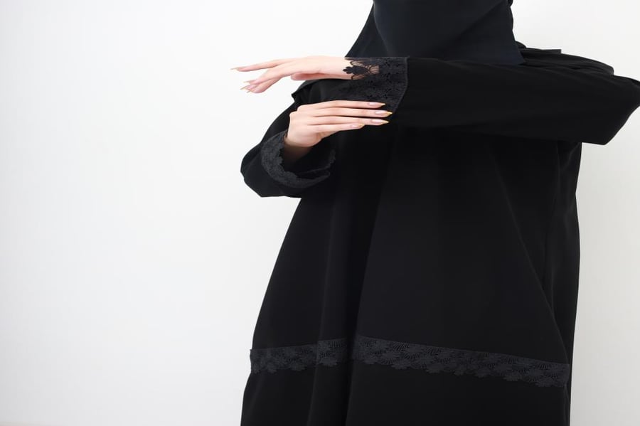 عباية لجين