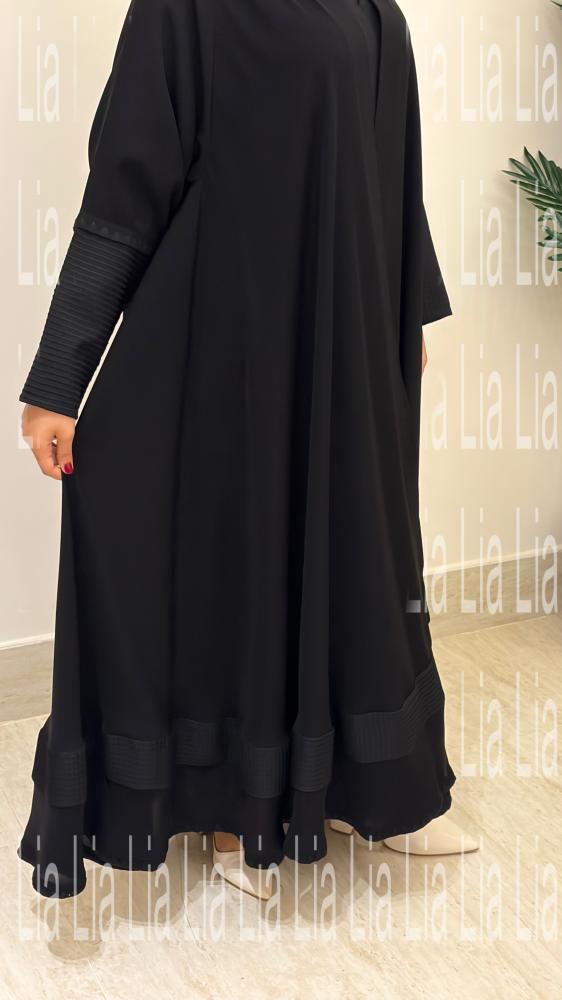 عباية lia كريب ملكي أسود أكمام شبكية