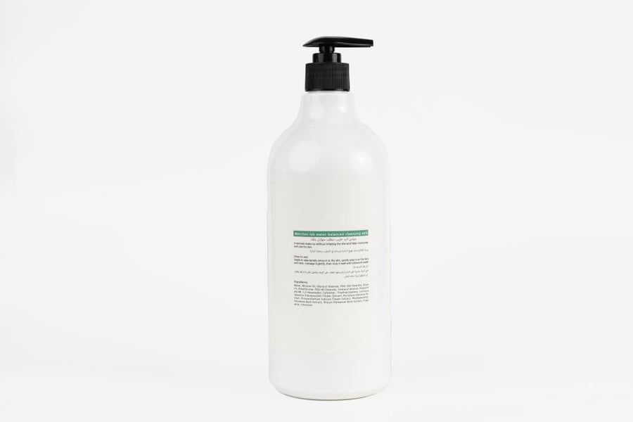 مزيل المكياج الكوري يرطب ويحمي البشرة balanced cleansing milk