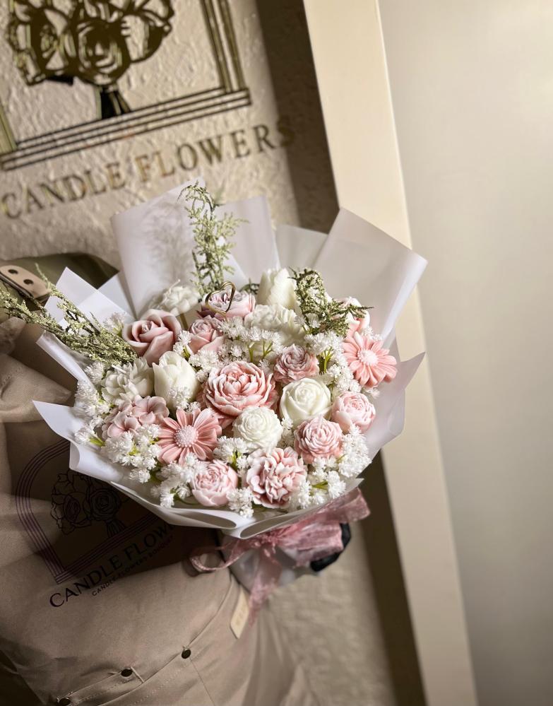 Light pink bouquet باقة لايت بنك