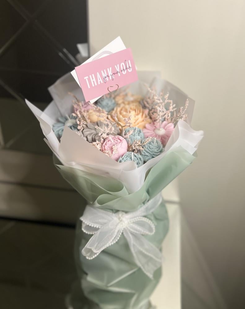 Happy colors bouquet باقة الالوان السعيدة