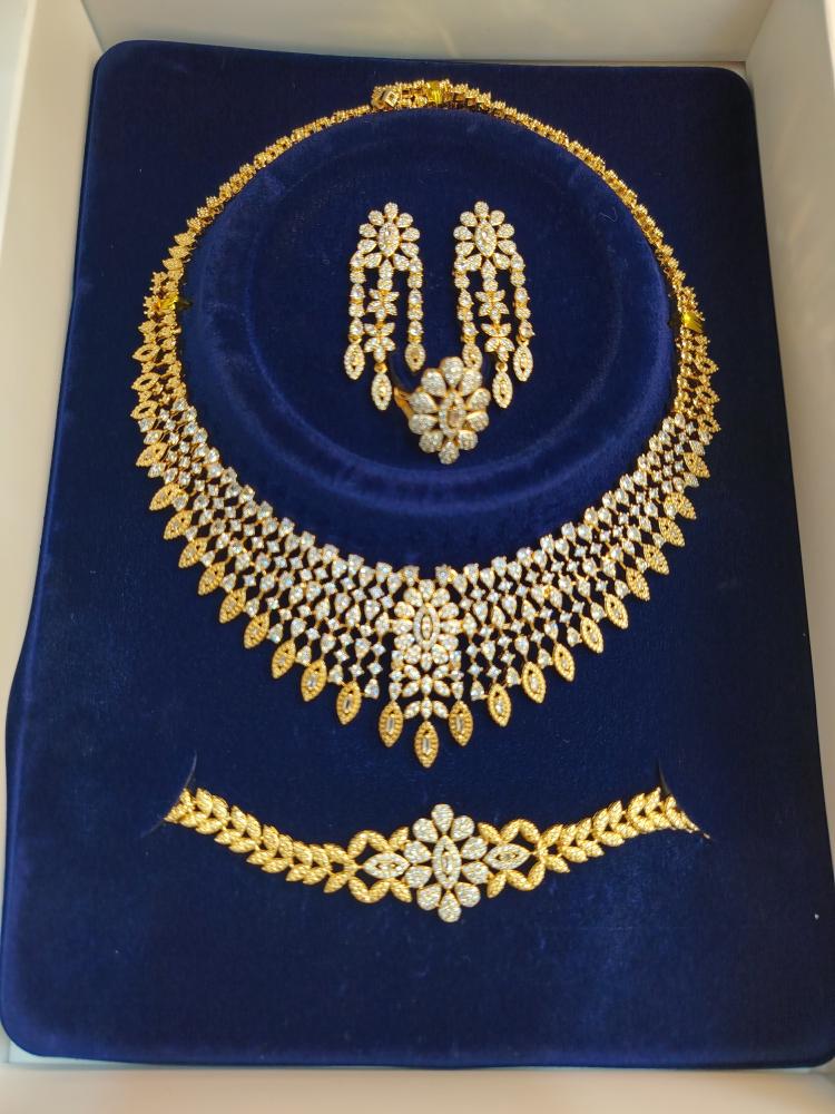 طقم دقة الماس