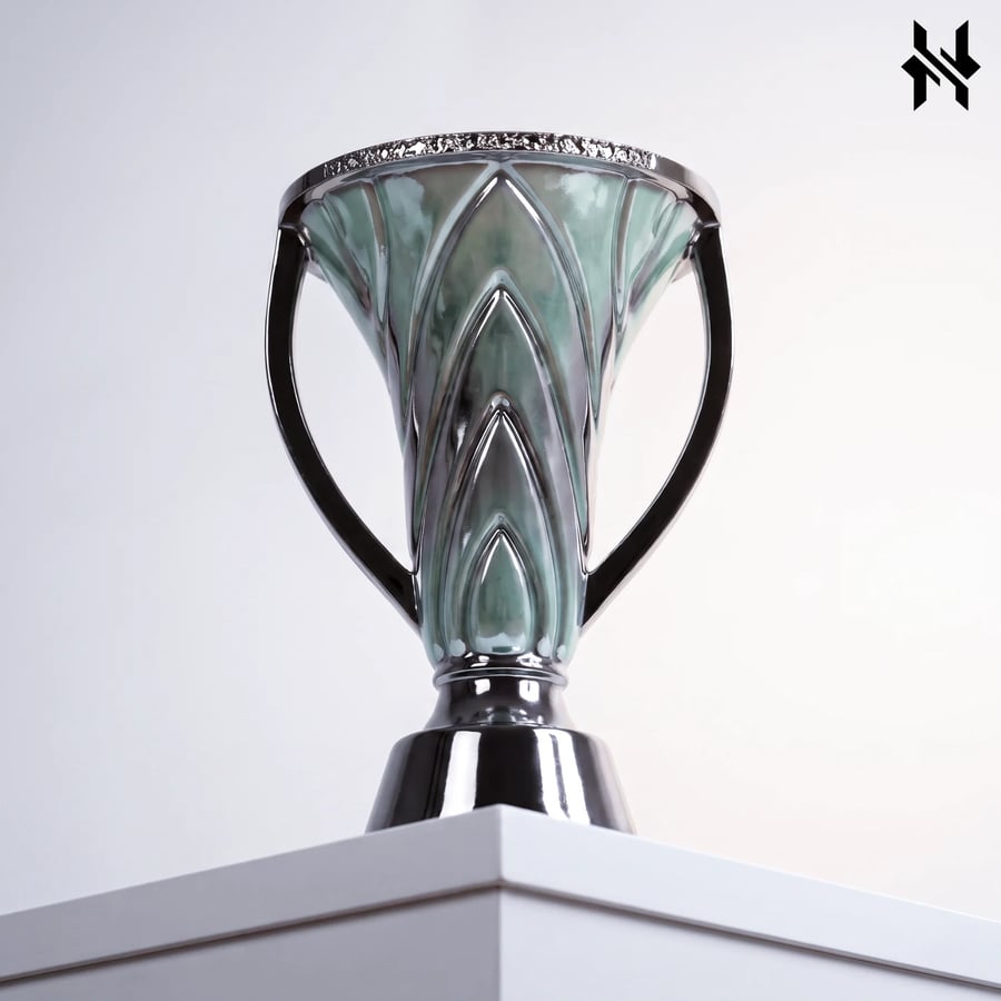 مبخرة كأس دوري أبطال آسيا للنخبة معروضة على منصة بيضاء