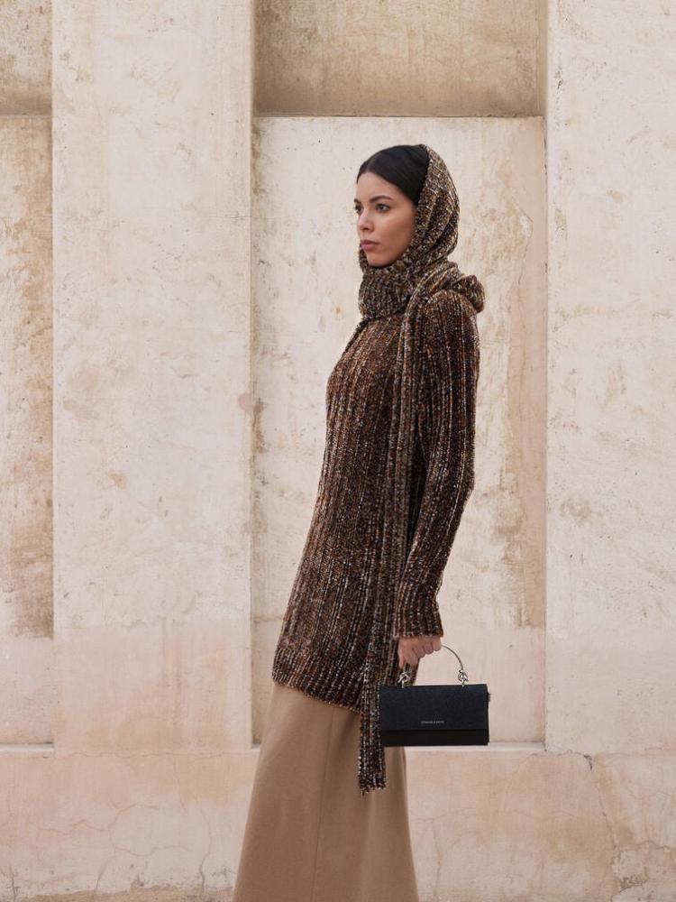 تشارلز اند كيث محفظة كريستين اللامعة بسلسلة -اسود