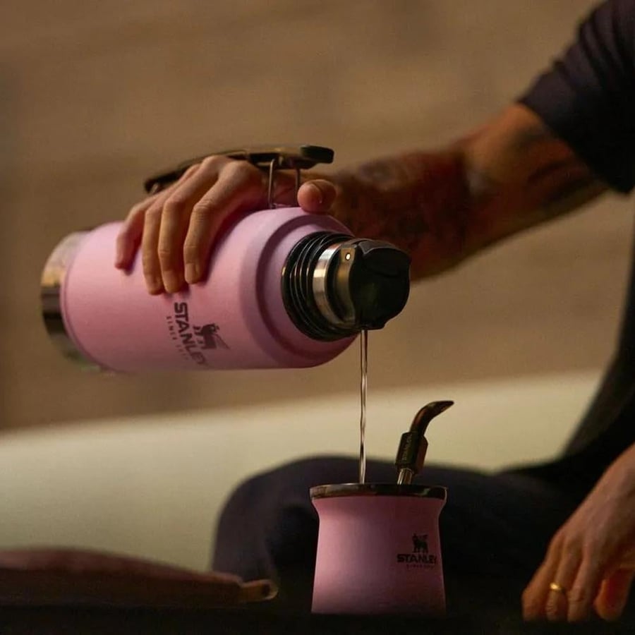 Stanley x Messi Flow Mate thermos made of stainless steel with a capacity of 1.2 liters - pink