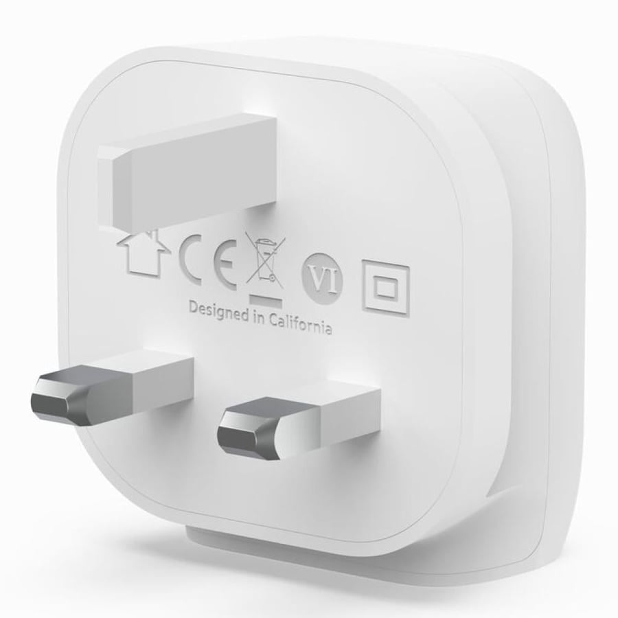شاحن جداري بيلكن بمنفذ USB-C بقوة 20 واط مع كيبل USB-C إلى USB-C - أبيض
