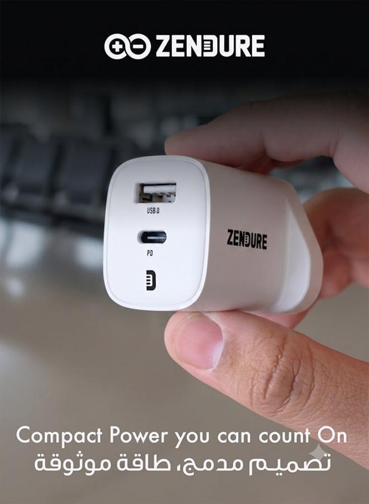 شاحن جداري زندور SuperPort بقوة 35 واط منفذ USB-A ومنفذ USB-C - أبيض