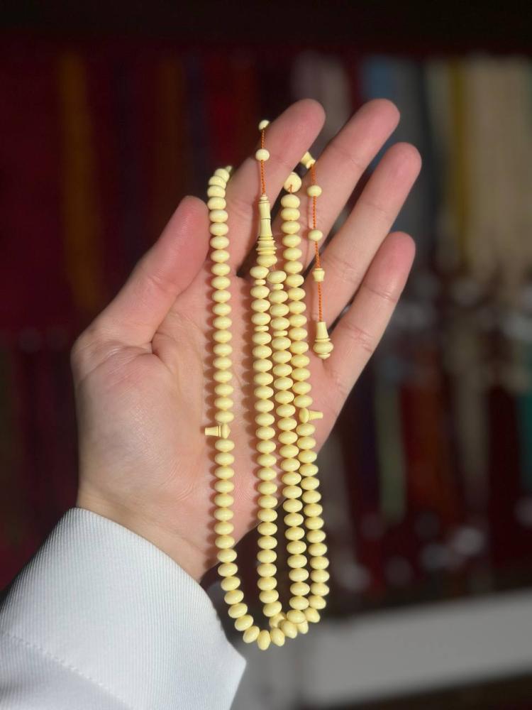 مسباح ضومنة صب قديم كريمي