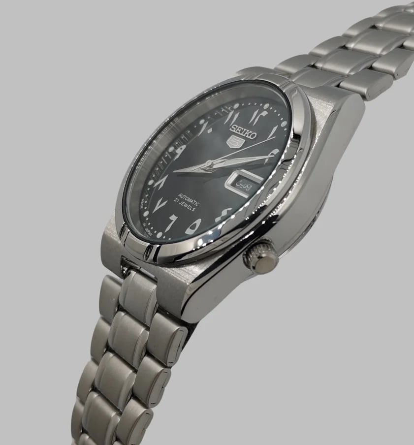 SEIKO Arabic dial SNK063J5