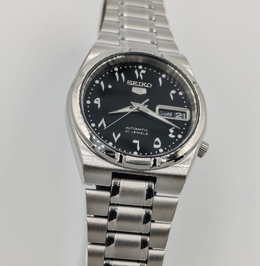 SEIKO Arabic dial SNK063J5